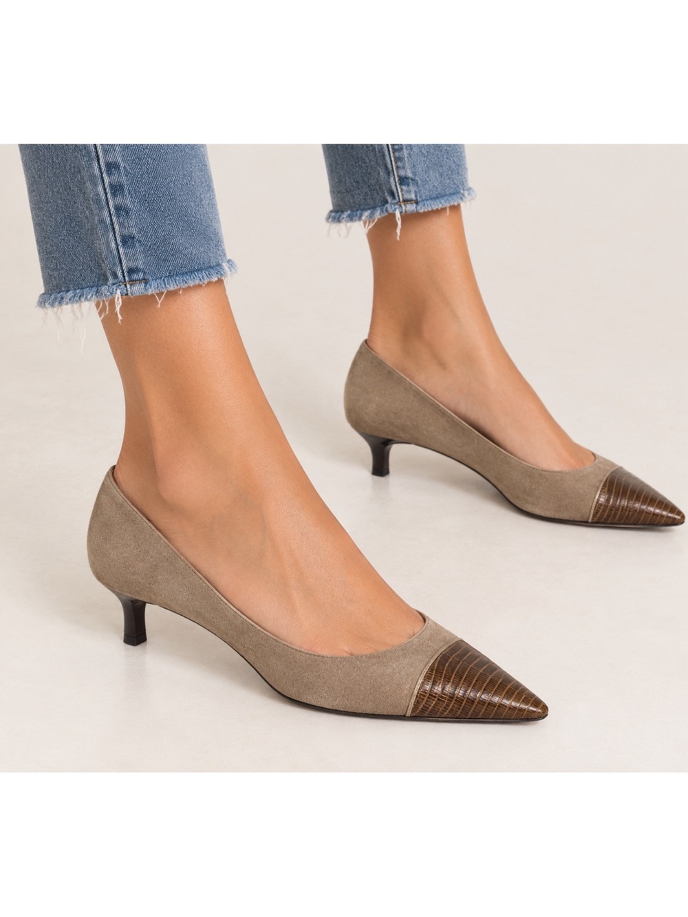 CHANEL interlocking Suede Pointed Pumps with Textured Cap Toe size 6 EUC